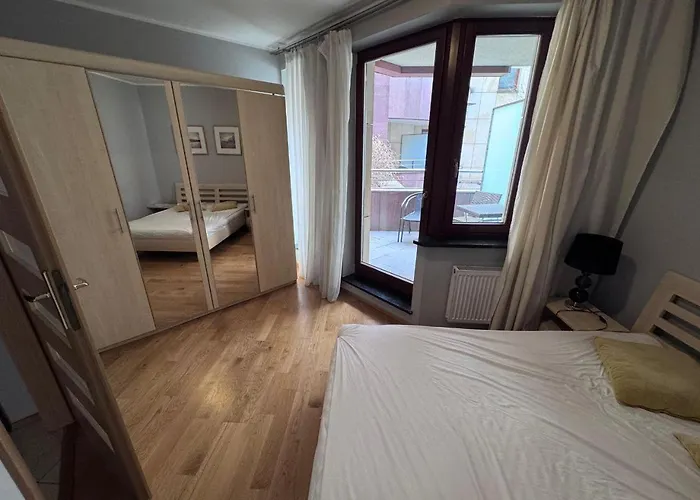 2-room Next To Galeria Dominikanska Krawiecka 3 Wroclaw